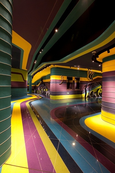 首席設計師羅靈傑先生與龍慧祺小姐開始著手為天津銀興